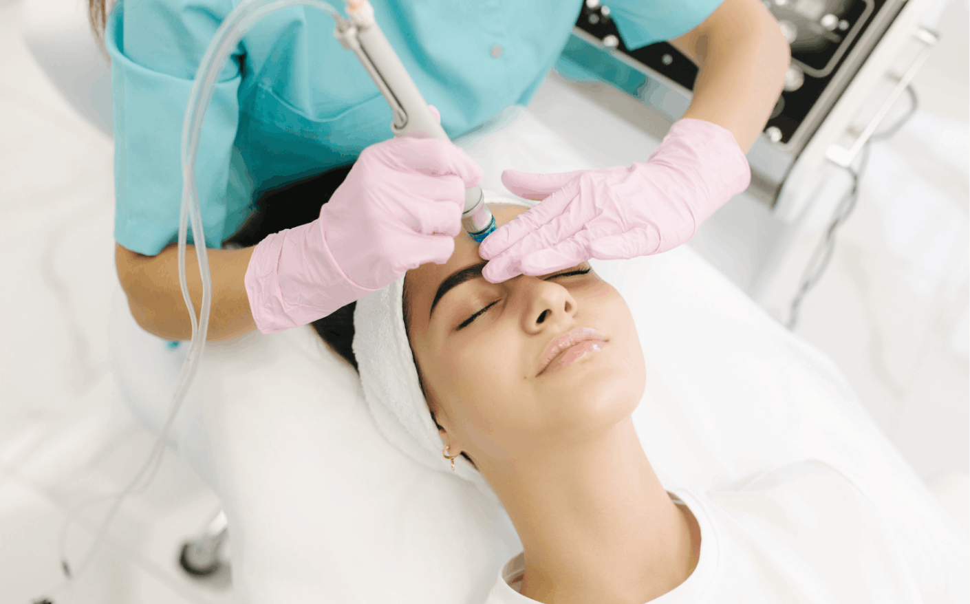 Layanan Estetika & Dermatologi Holistik – Aruniva